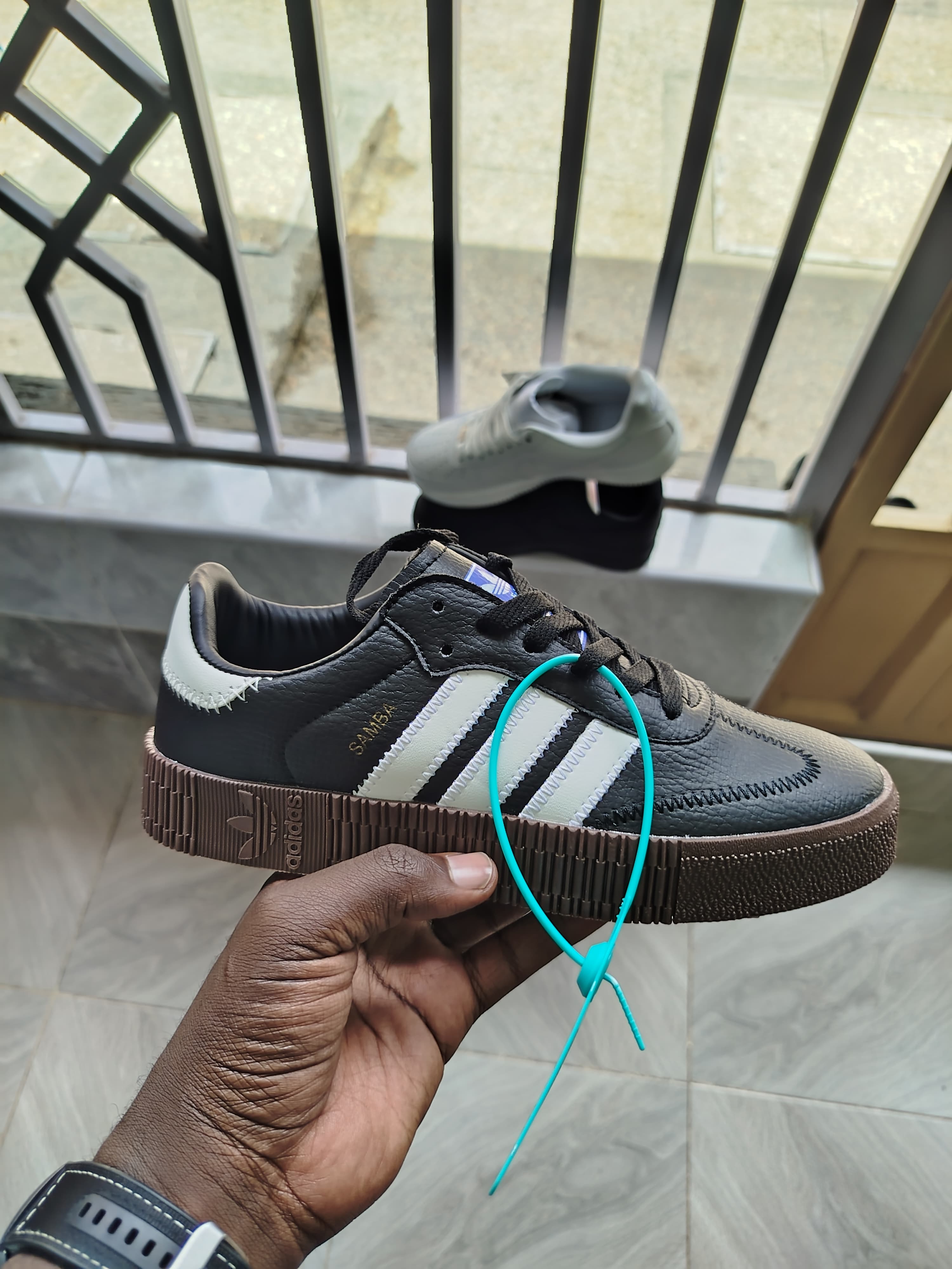 Adidas Samba OG ? White/Black Sneakers